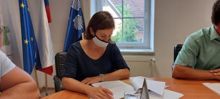 Mirna, 16 redna seja, Valerija Jarm, foto L Uhan, Obcina Mirna (1)